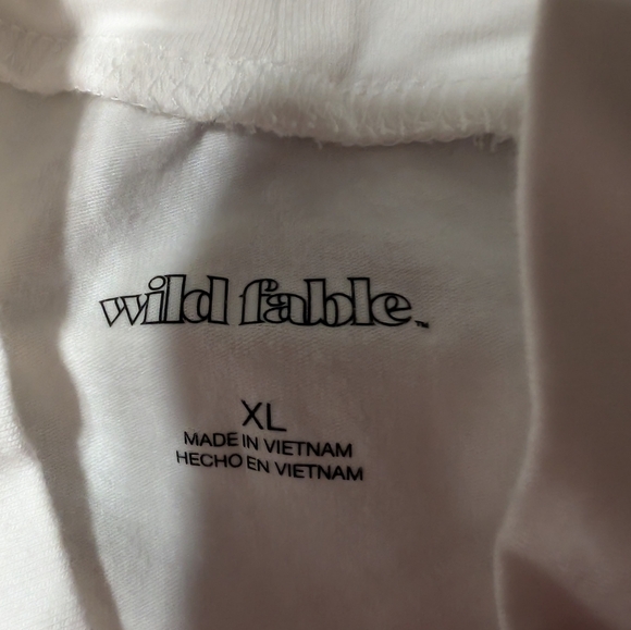 White Sleeveless Top and Skirt 2 Piece Set - Picture 4 of 4